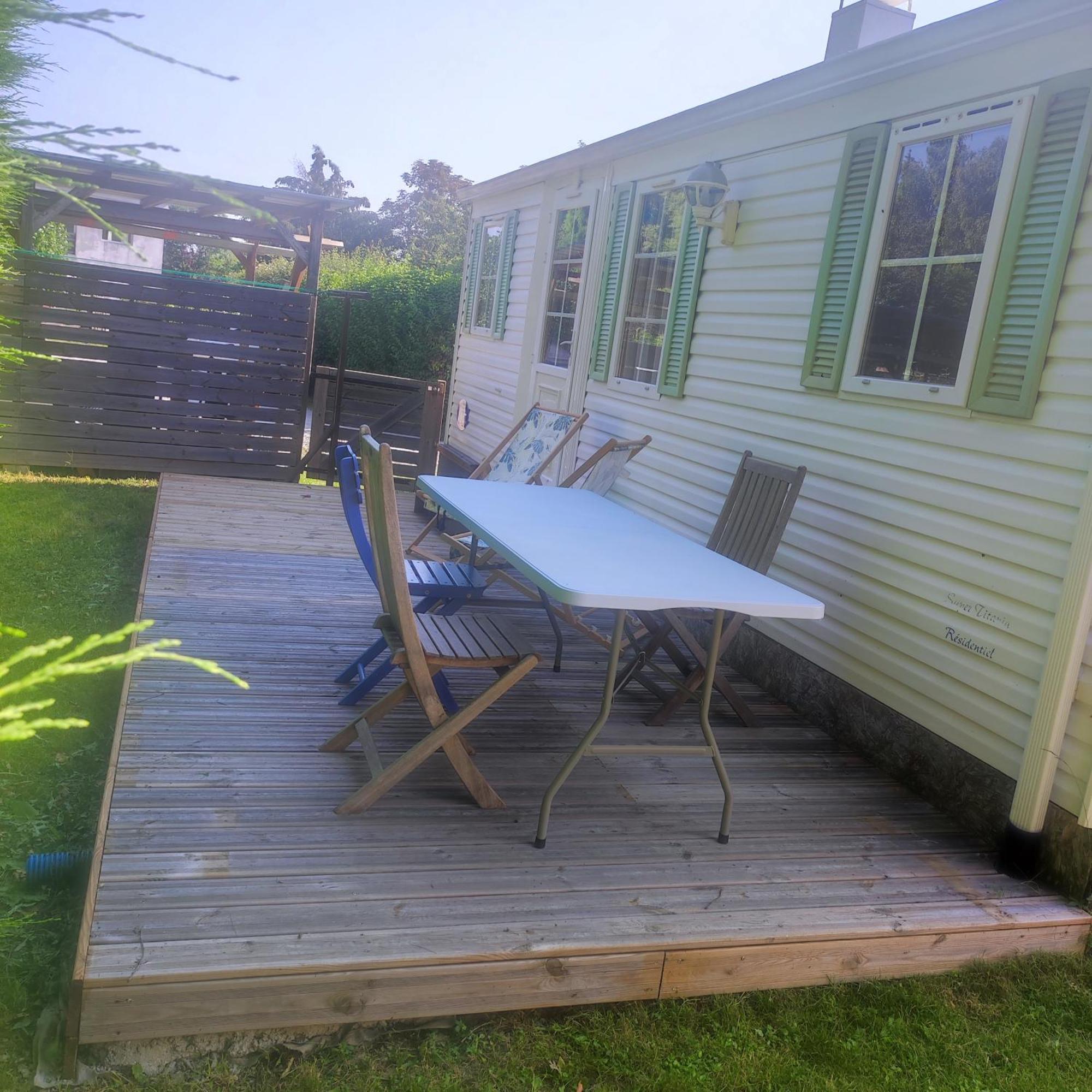 Mobile-Home Avec Terrasse 托农莱班 外观 照片